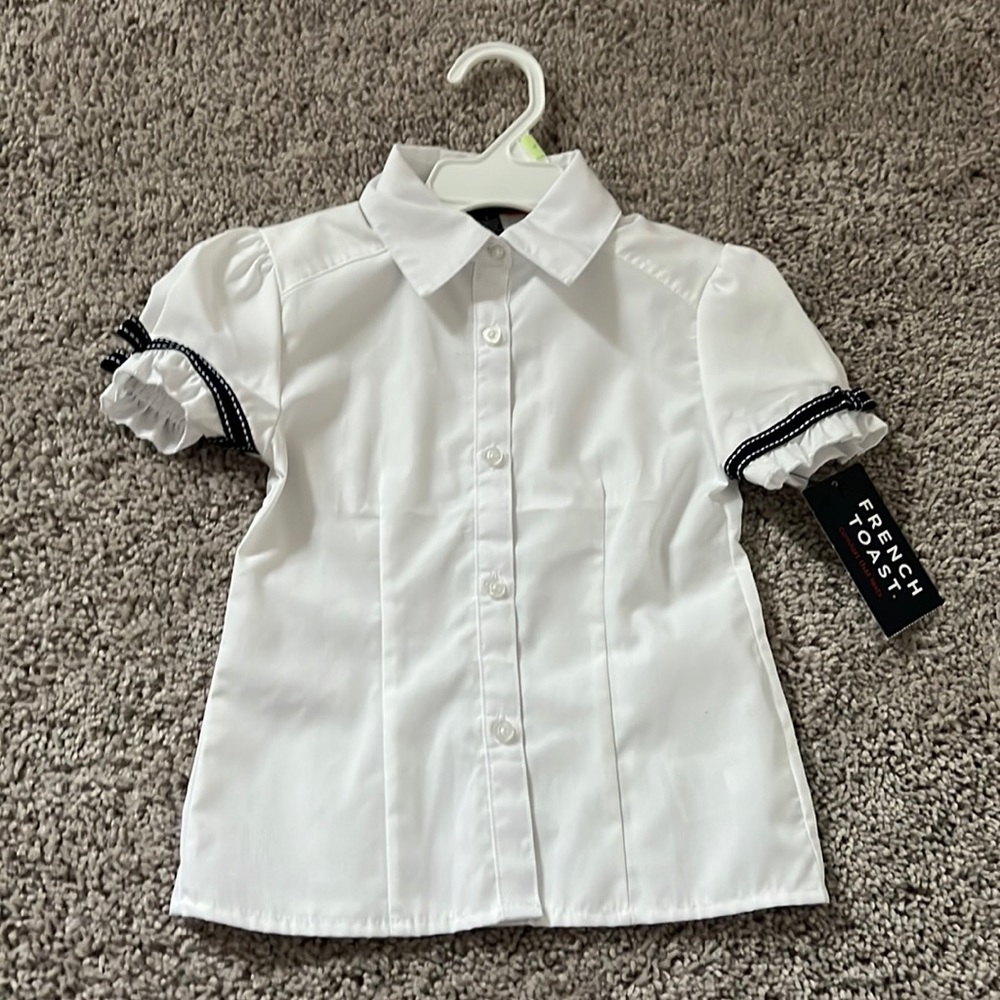 Toddler Girls Button up top, size 4